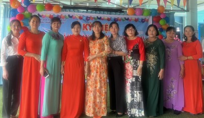 Lễ kỷ niệm 40 năm ngày nhà giáo Việt Nam (20/11/1982-20/11/2022), Tuyên dương khen thưởng các giáo viên đã đạt được thành tích trong năm học vừa qua